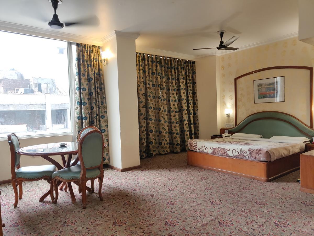 Hotel Premier Jammu Luaran gambar
